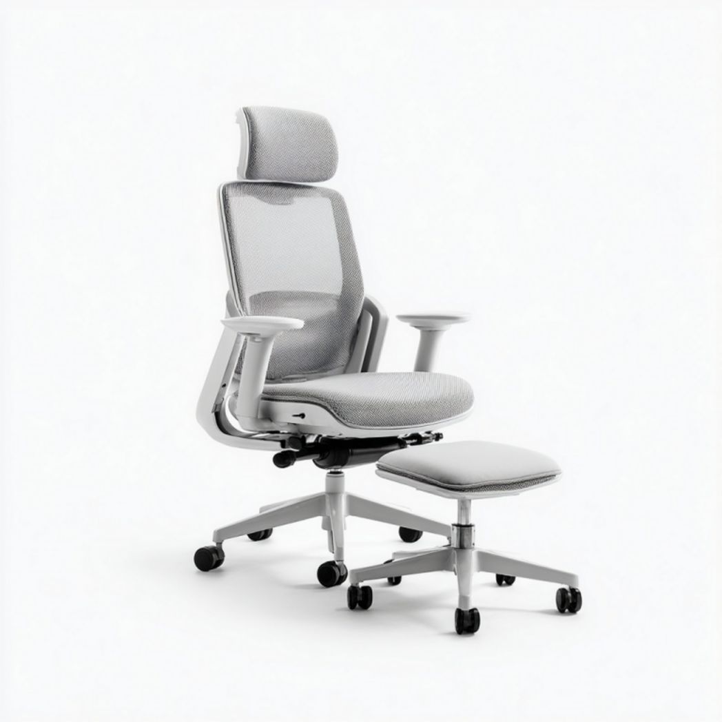 Chaise de bureau ergonomique en maille grise avec repose-pieds