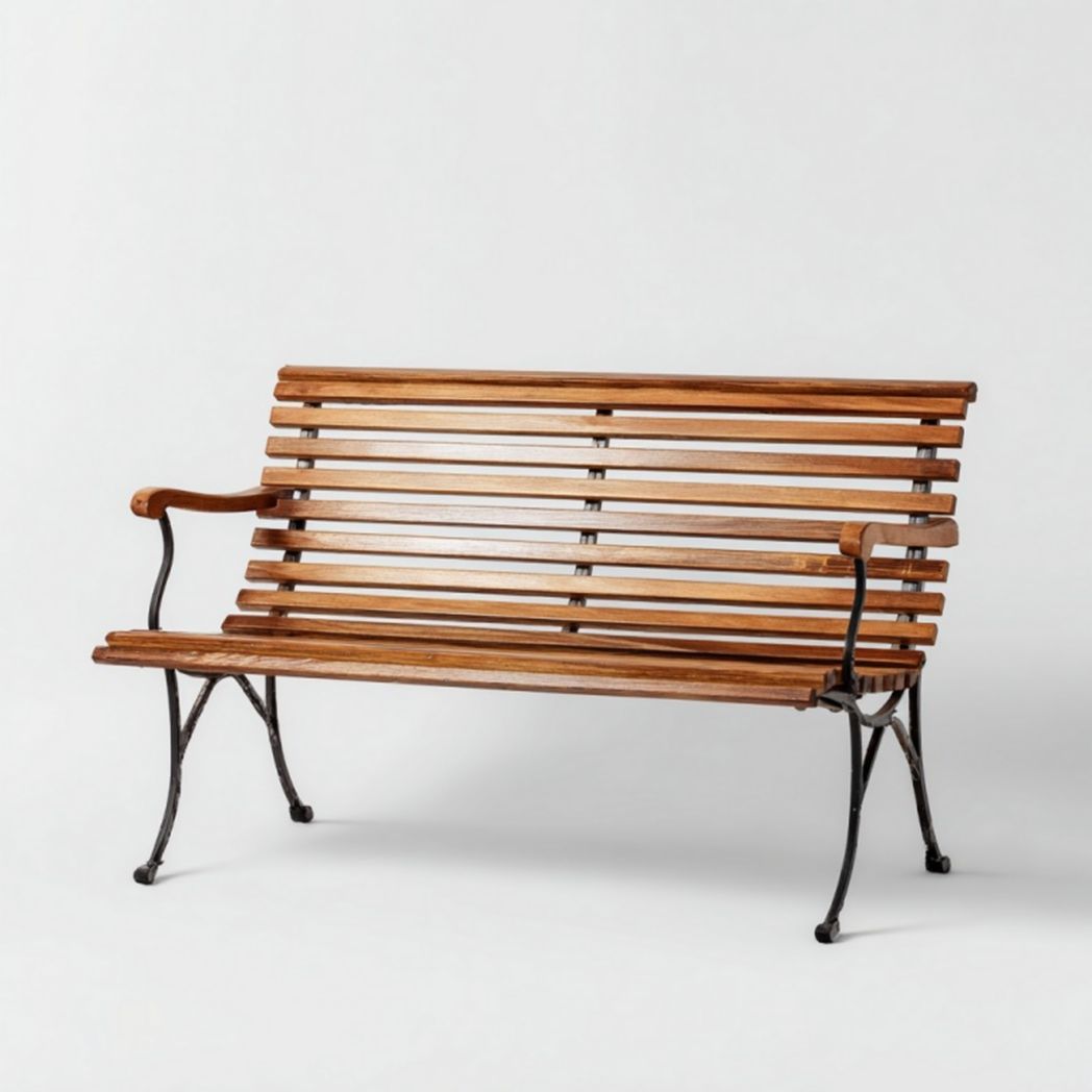 Banc de jardin en métal et lattes de bois avec accoudoirs courbés
