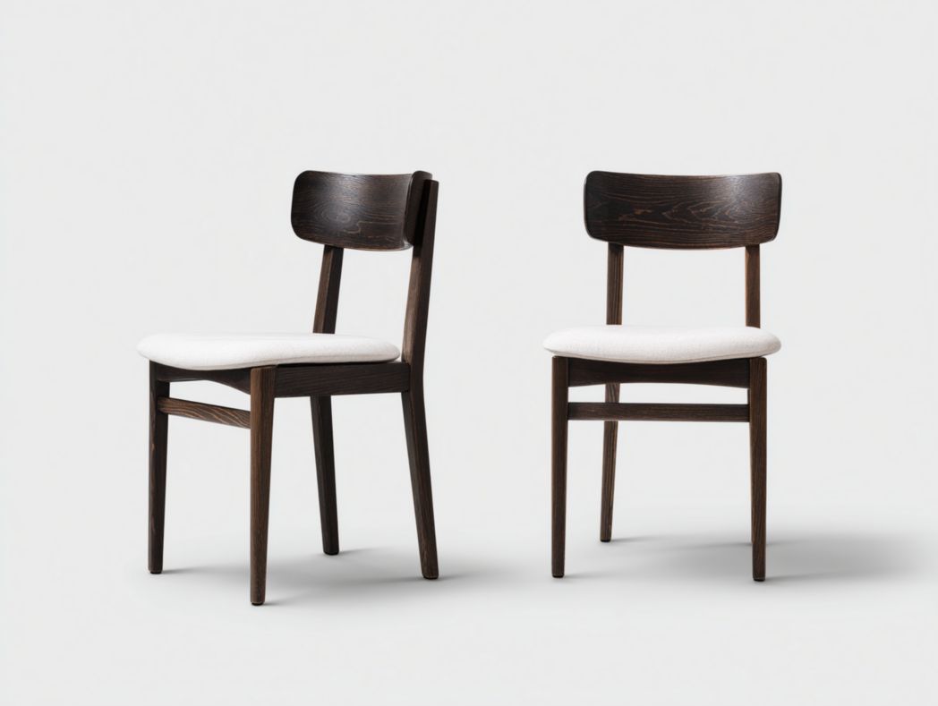 Lot de 2 chaises en bois foncé avec assise rembourrée en tissu beige clair