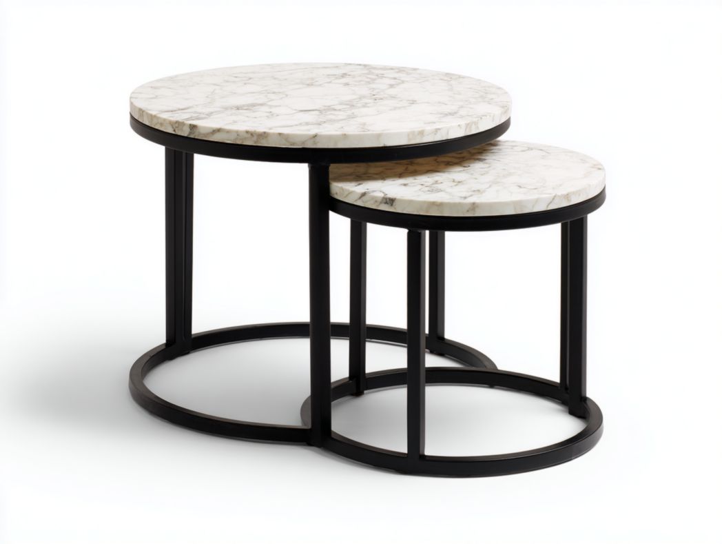 Ensemble de tables basses rondes en marbre blanc avec structure en métal noir empilable