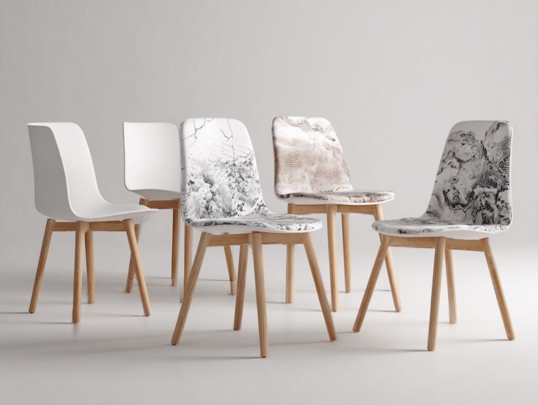 Lot de 5 chaises design blanc et motifs abstraits avec pieds en bois naturel