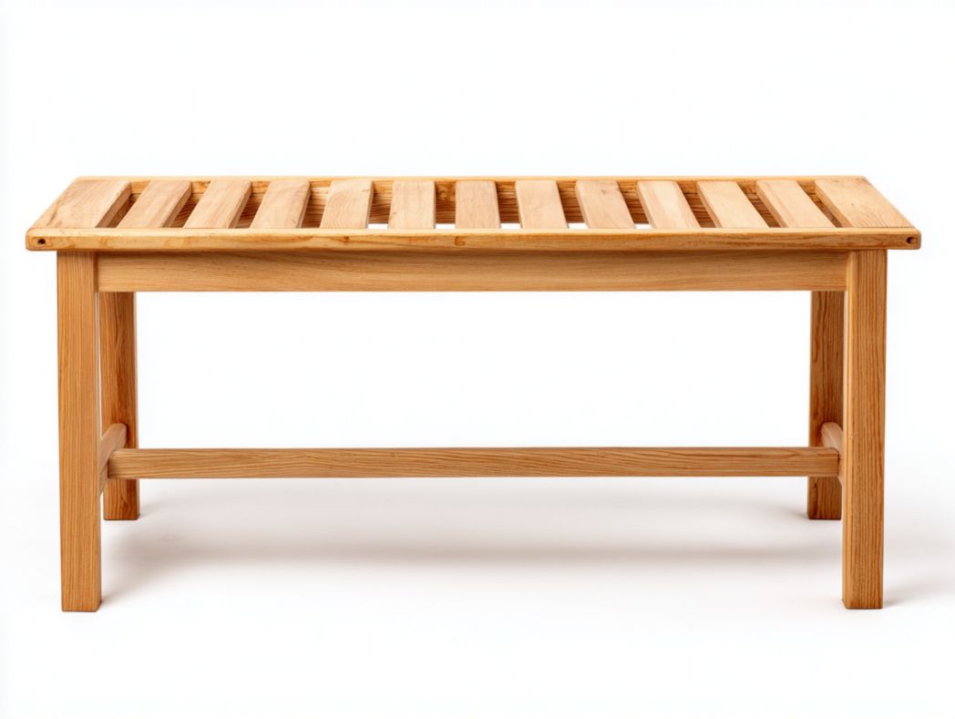 Banc en bois massif naturel avec assise ajourée design simple