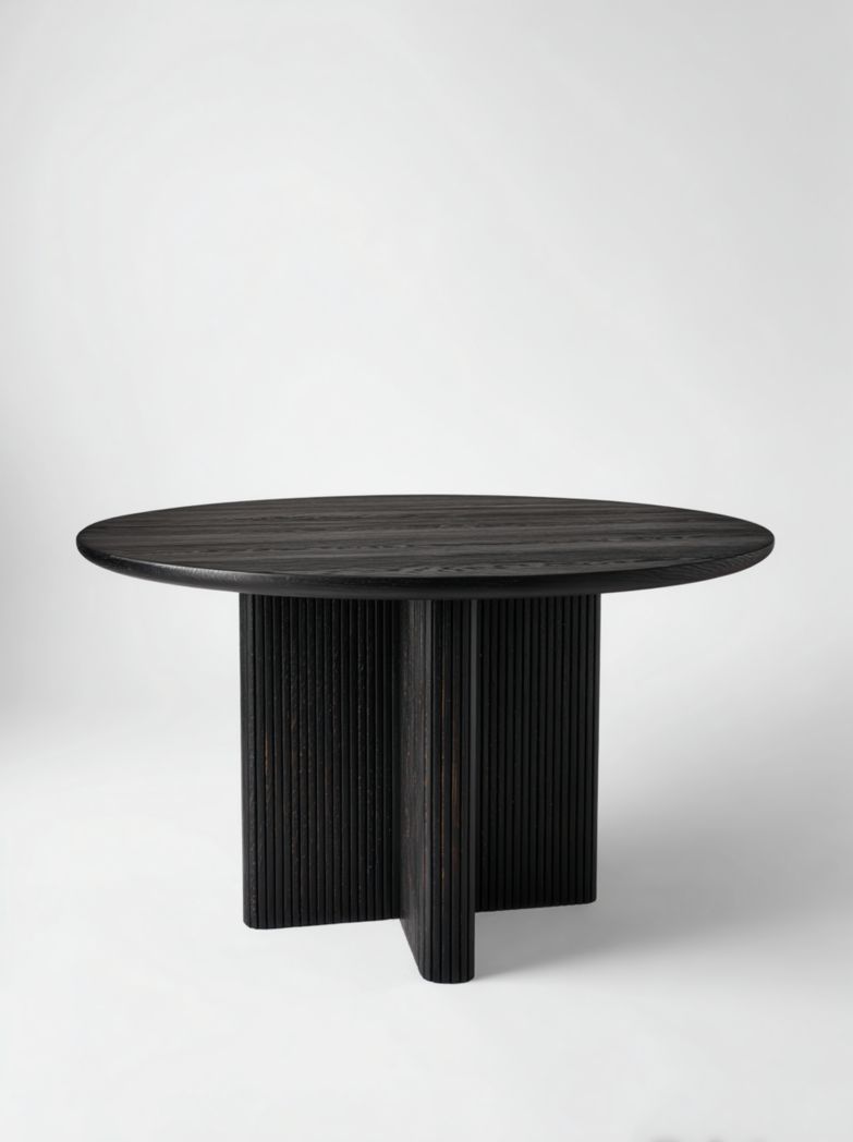 Table à manger ronde en bois noir avec piètement croisé à rainures verticales