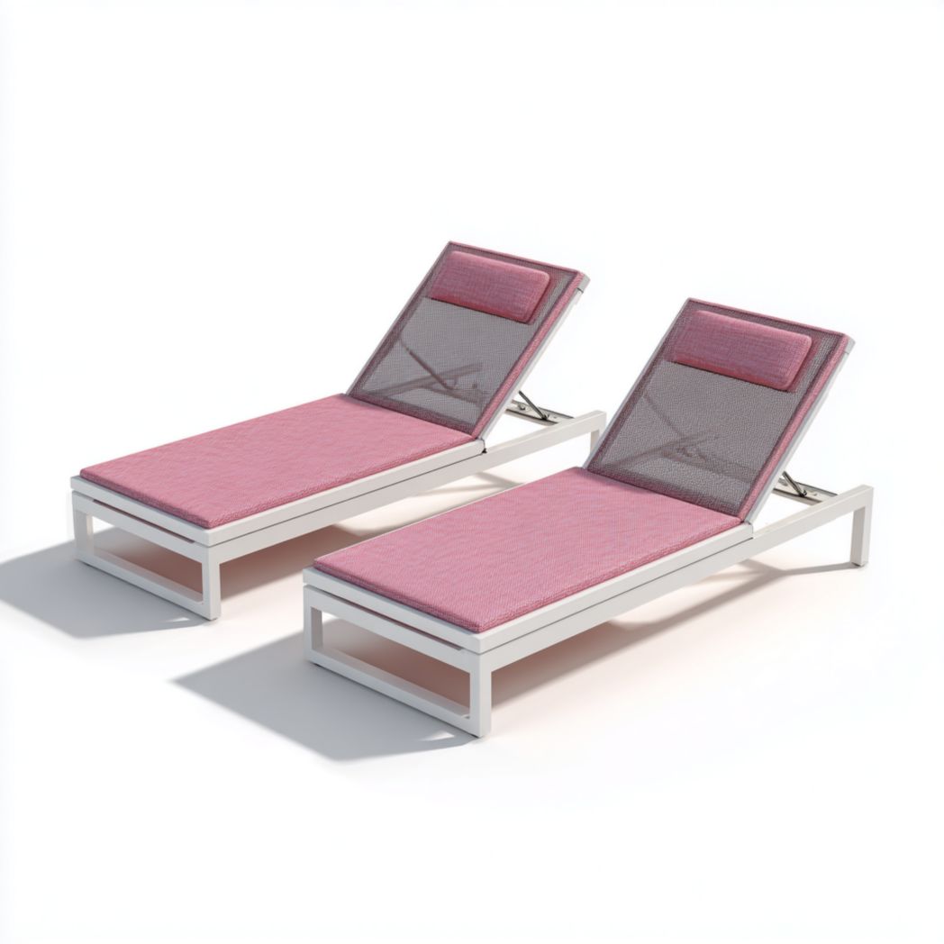 Ensemble de 2 chaises longues à structure blanche avec coussins roses et têtières