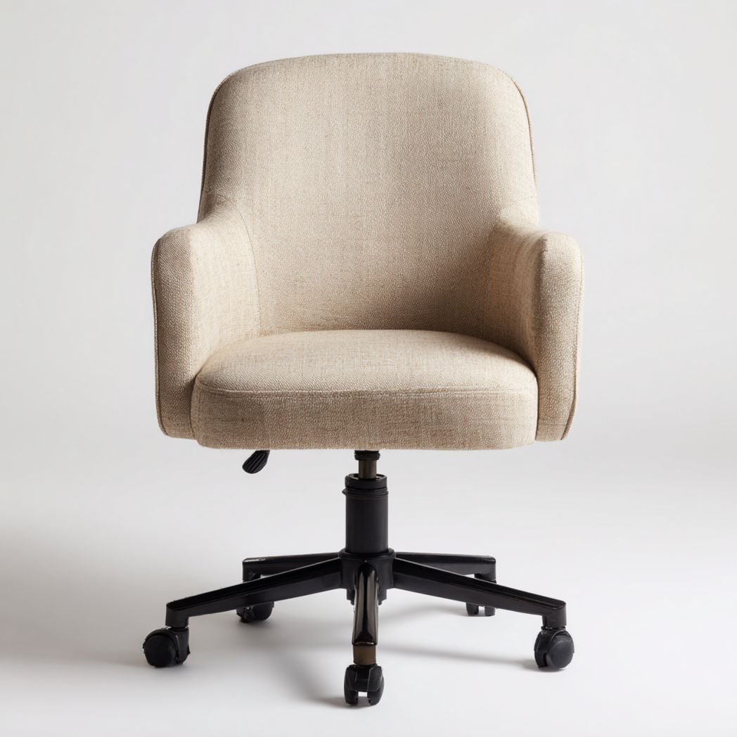 Chaise de bureau en tissu beige avec accoudoirs et base noire à roulettes