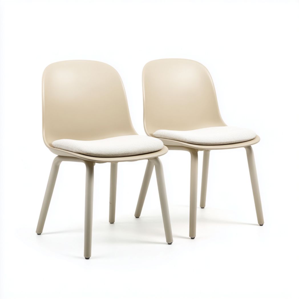 Lot de 2 chaises en plastique beige avec coussin d’assise en tissu
