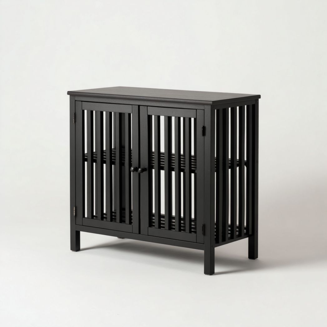 Meuble à chaussures noir avec deux portes à lattes verticales