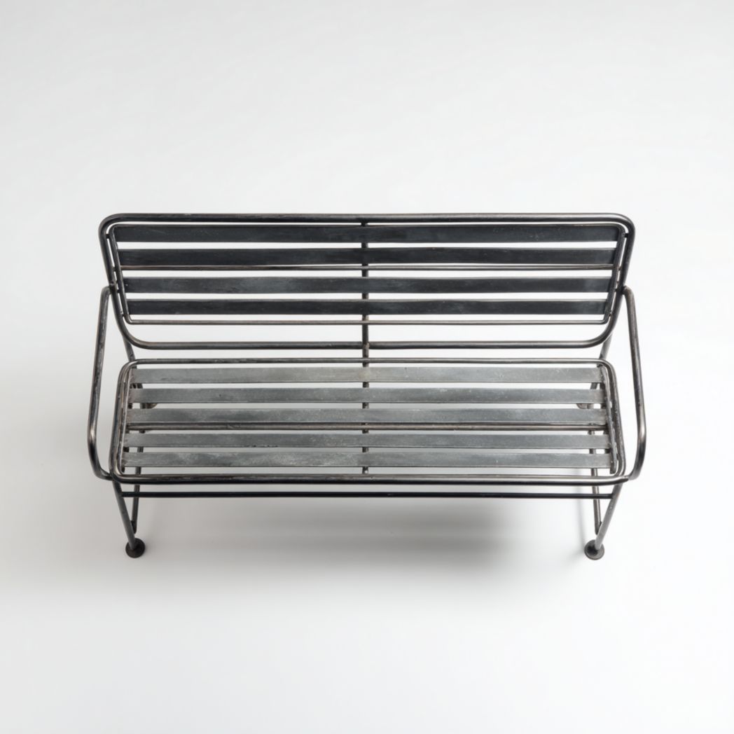 Banc de jardin en métal avec lattes horizontales noir et gris, sans coussin