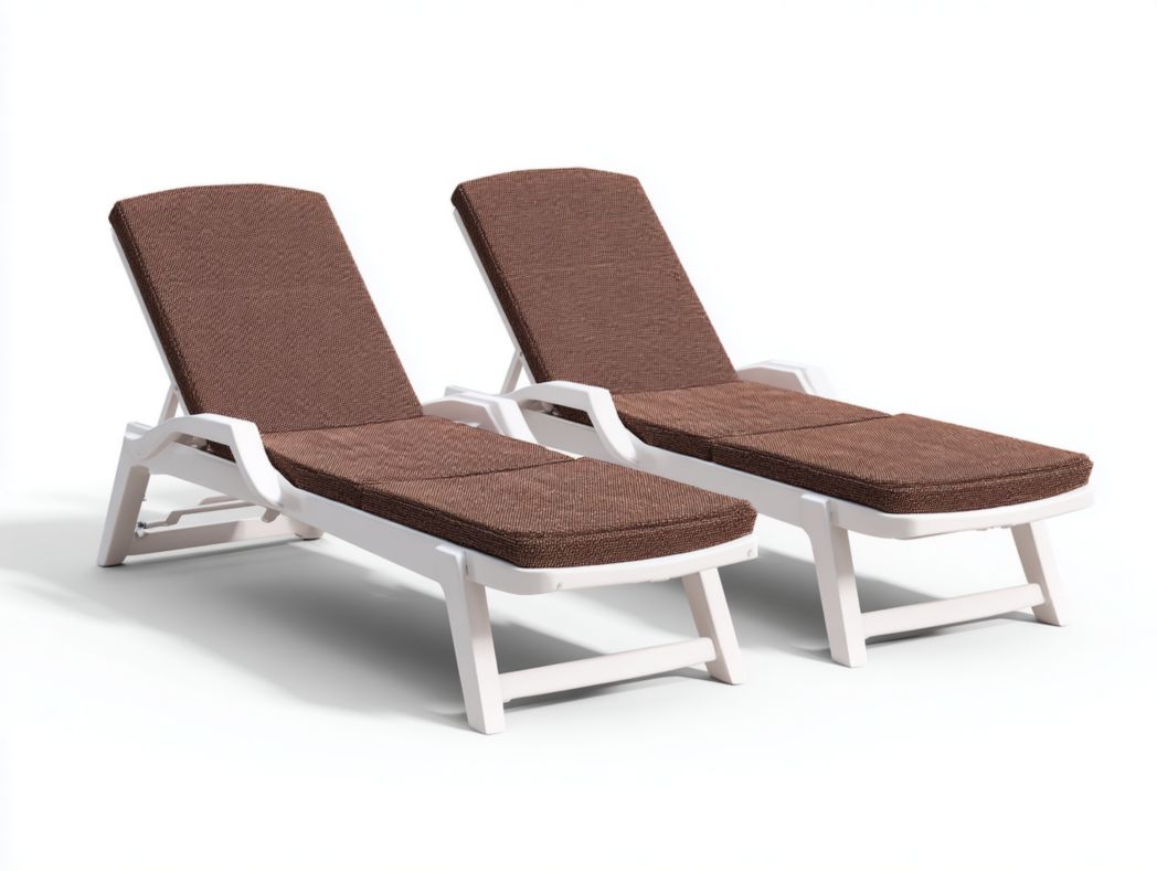Lot de 2 chaises longues en plastique blanc avec coussins bruns
