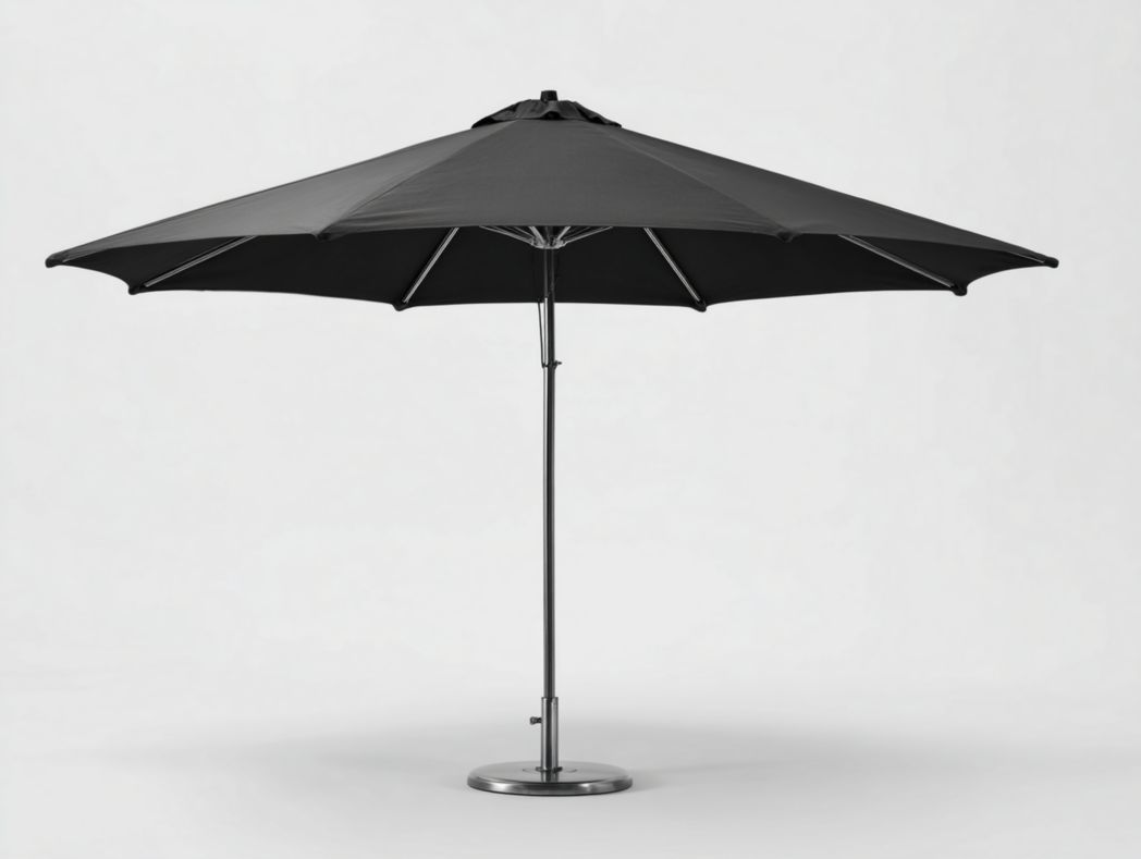 Parasol central octogonal, toile polyester noire, armature en acier thermolaqué, base ronde en métal