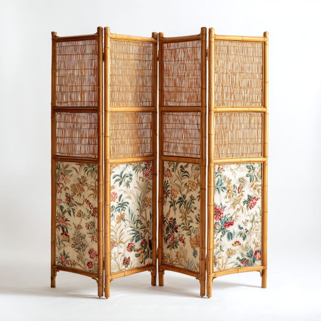 Paravent en trois parties en bambou et bois avec panneaux en tissu à motif floral