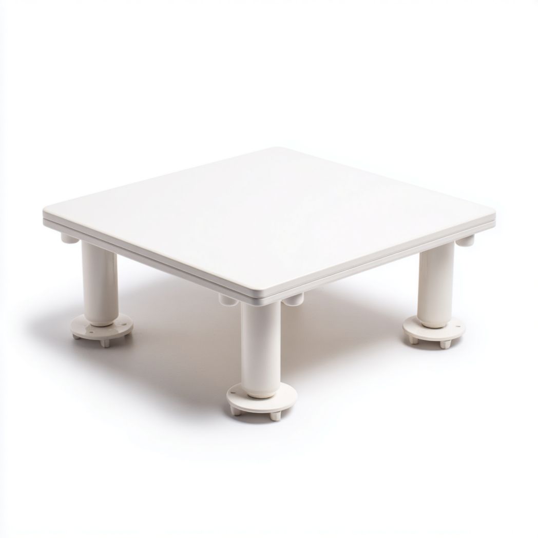 Table basse carrée blanche avec pieds cylindriques