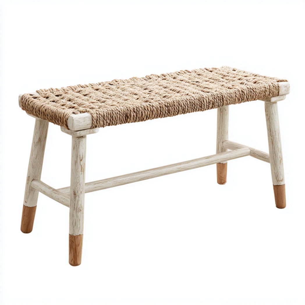 Banc en bois avec structure marron clair et assise tressée beige