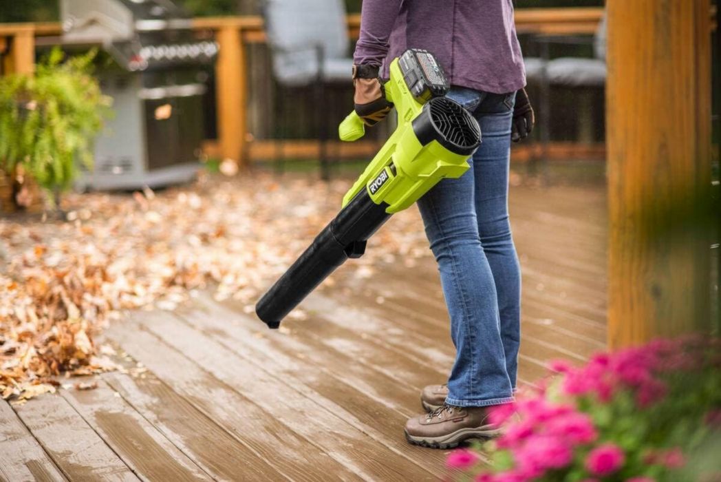 RYOBI - Souffleur aspirateur broyeur sans fil 18 volts ONE+, sans balais - 201 km/h (livré sans batterie) - OBV18