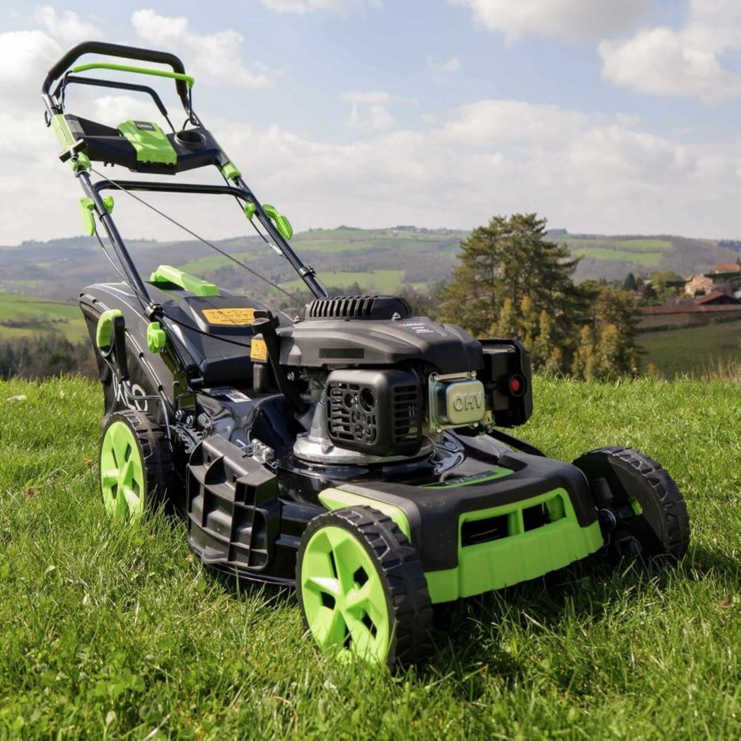 Tondeuse à gazon thermique 196 cm³ - Puissante - Autotractée - Moteur Loncin V200 - Largeur de coupe 53 cm - Bac de ramassage 65 L