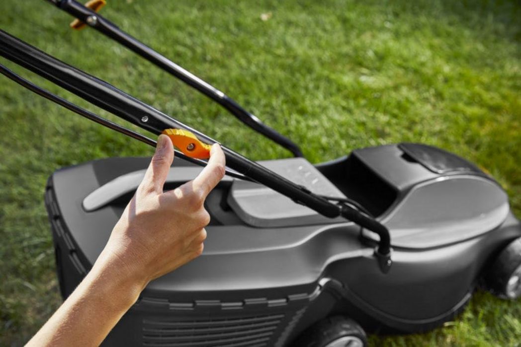 Tondeuse à gazon sans fil Alpina AL1 3020 Li Kit, largeur de coupe 30 cm, avec batterie 20 V (4 Ah) et chargeur