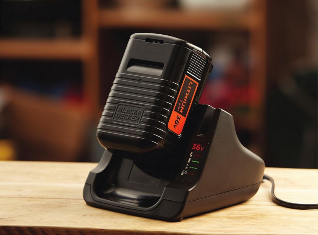 BLACK+DECKER - Souffleur, aspirateur et broyeur de feuilles sans fil 36 V - Livré avec un sac de 45 L - BCBLV36B-XJ