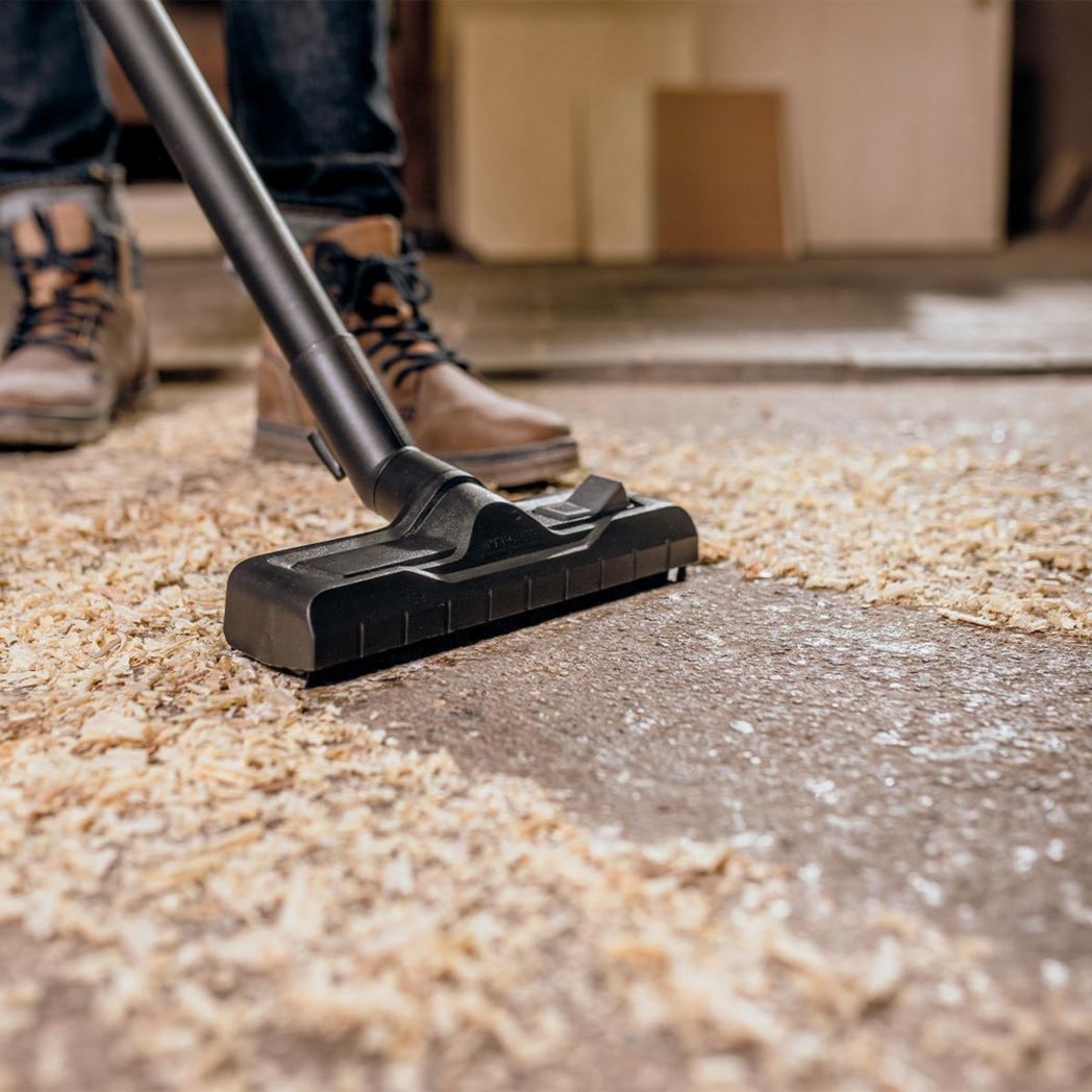 Aspirateur eau et poussière Kärcher WD 6 PS V-30/6/22/T, prise secteur, filtre plissé plat, fonction nettoyage, 1 300 W, réservoir : 30 l et bouchon de vidange, tuyau d'aspiration : 2,2 m