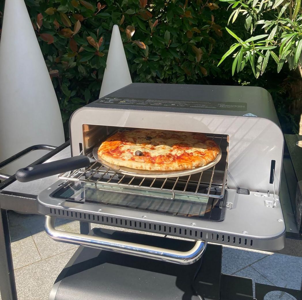 LITTLE BALANCE 8733 Revolution'Air, Four à pizza électrique, Multifonction, 3 en 1, Friteuse à air, Four grill, 10 modes de cuisson, 7 accessoires, Pierres à pizza, Jusqu'à 400 °C, 2000 W, Noir