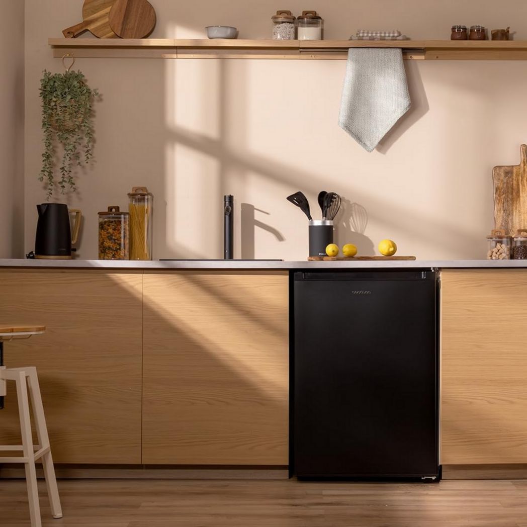 Congélateur vertical en acier inoxydable Cecotec Bolero CoolMarket TF 87 87 litres. Congélateur vertical en acier inoxydable de 83,6 cm de haut et 50,6 cm de large avec une grande capacité et une classe énergétique E.