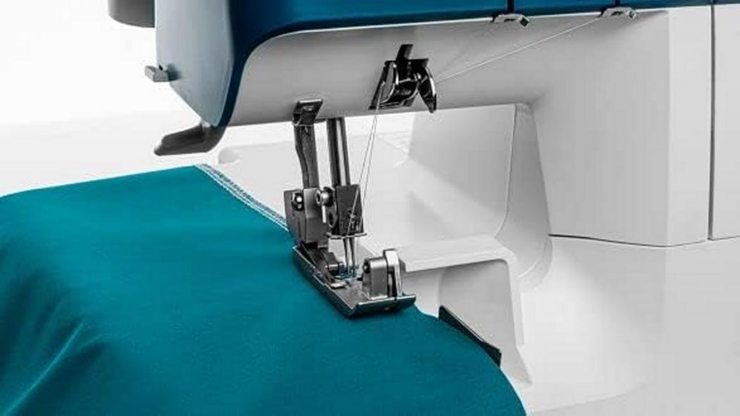 Machine à coudre PFAFF Admire 1000, aluminium multicolore, 4 fils, 16 points différents, facile à utiliser