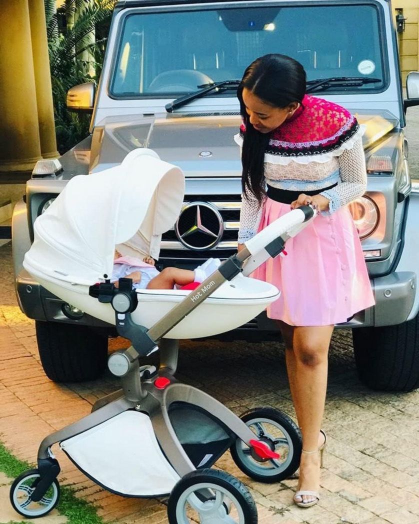 Poussette classique Hot Mom Combi 3 en 1, ensemble complet, cadre en aluminium, pneus en caoutchouc plein, protection contre la pluie et moustiquaire, modèle F22 (noir-3, avec siège auto)