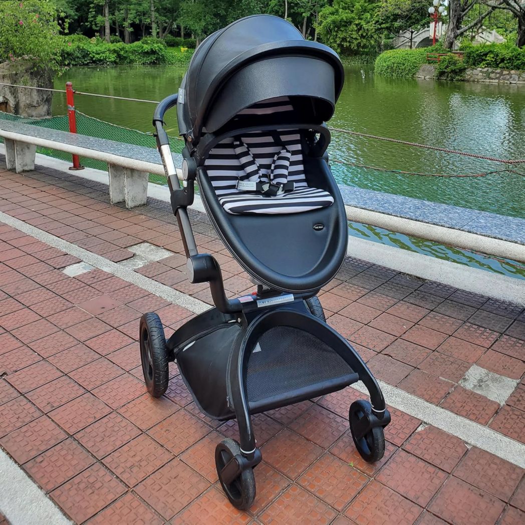 Poussette classique Hot Mom Combi 3 en 1, ensemble complet, cadre en aluminium, pneus en caoutchouc plein, protection contre la pluie et moustiquaire, modèle F22 (noir-3, avec siège auto)