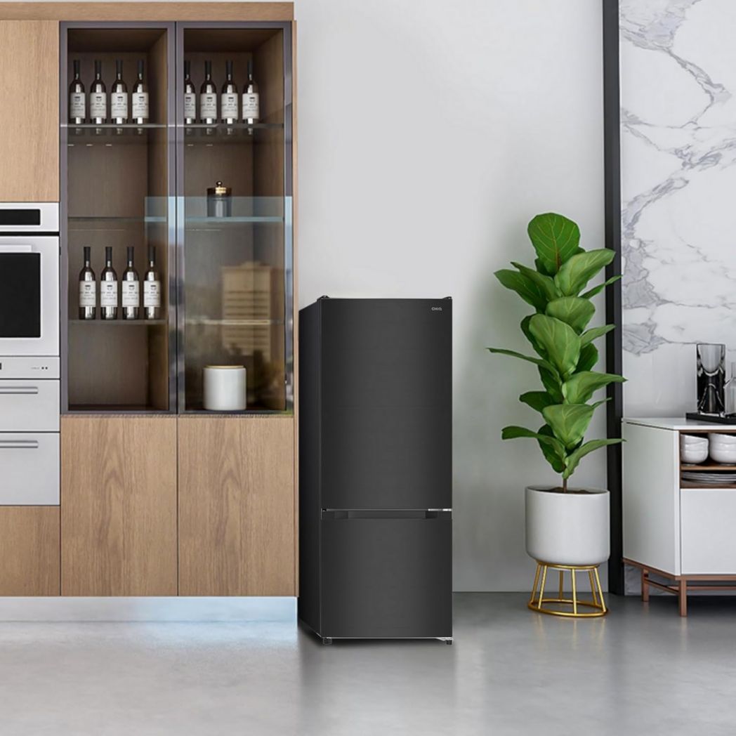 Réfrigérateur congélateur inférieur CHIQ FBM157L42 157 L (109 + 48), largeur 47 cm, Low Frost, 39 dB, portes réversibles, garantie 12 ans sur le compresseur