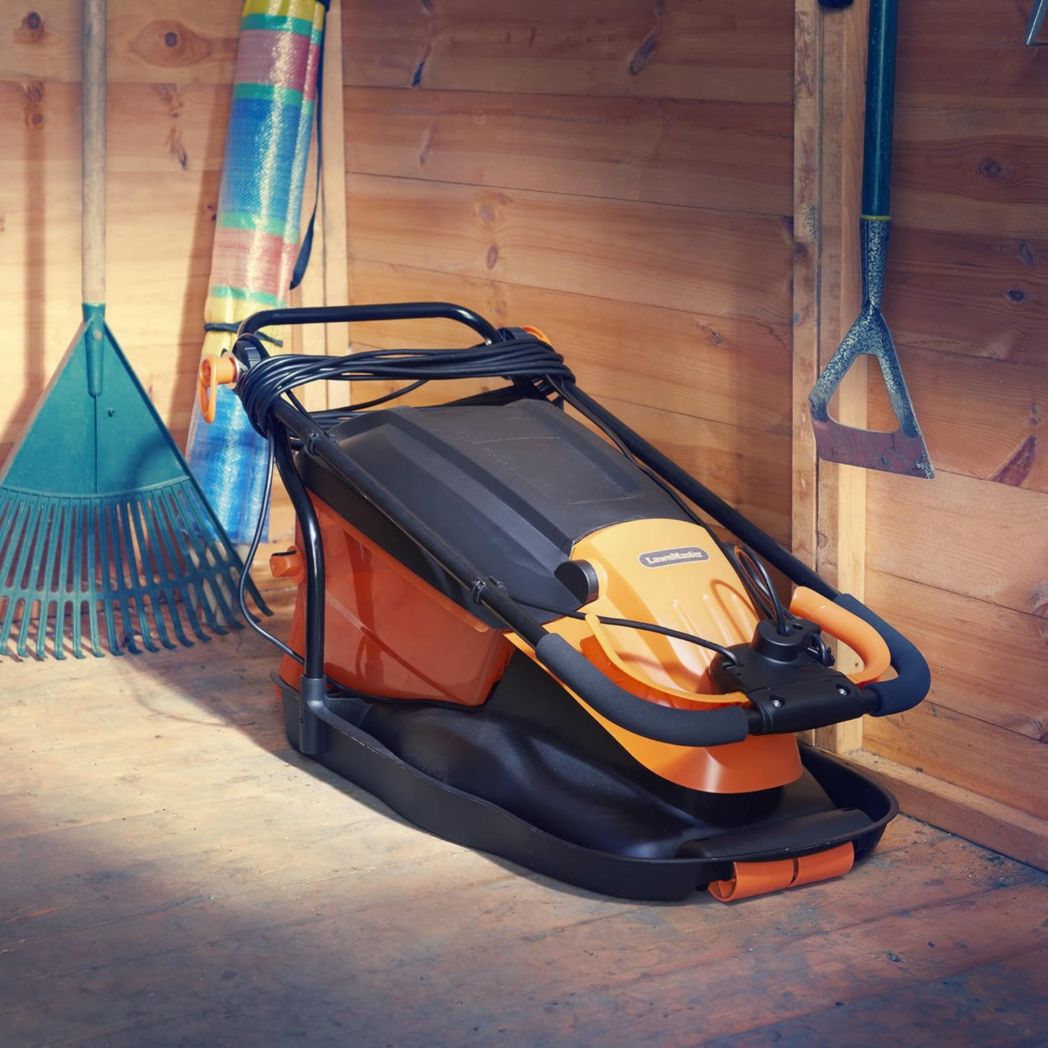 Tondeuse électrique LawnMaster 1800 W 36 cm - Bac de ramassage, hauteurs de coupe réglables, pour pelouses moyennes à grandes