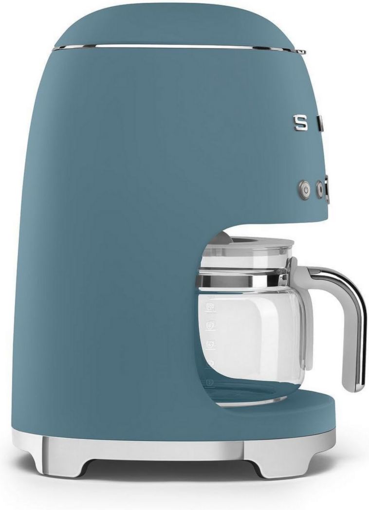 Smeg, DCF02PBEU, cafetière filtre, arôme et démarrage automatique, verseuse en verre jusqu'à 12 tasses, 2 niveaux d'intensité, maintien au chaud, 1050 W, bleu clair pastel