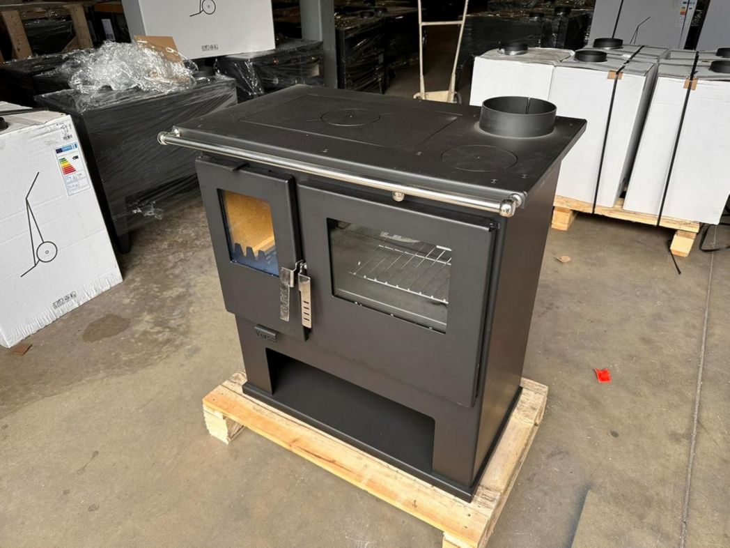 Verso Cs - Cuisinière à bois - 7,7 kW - Four de cuisine puissant au style traditionnel et à l'efficacité moderne - Noir