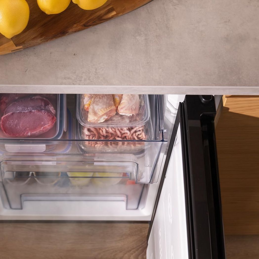 Congélateur vertical en acier inoxydable Cecotec Bolero CoolMarket TF 87 87 litres. Congélateur vertical en acier inoxydable de 83,6 cm de haut et 50,6 cm de large avec une grande capacité et une classe énergétique E.