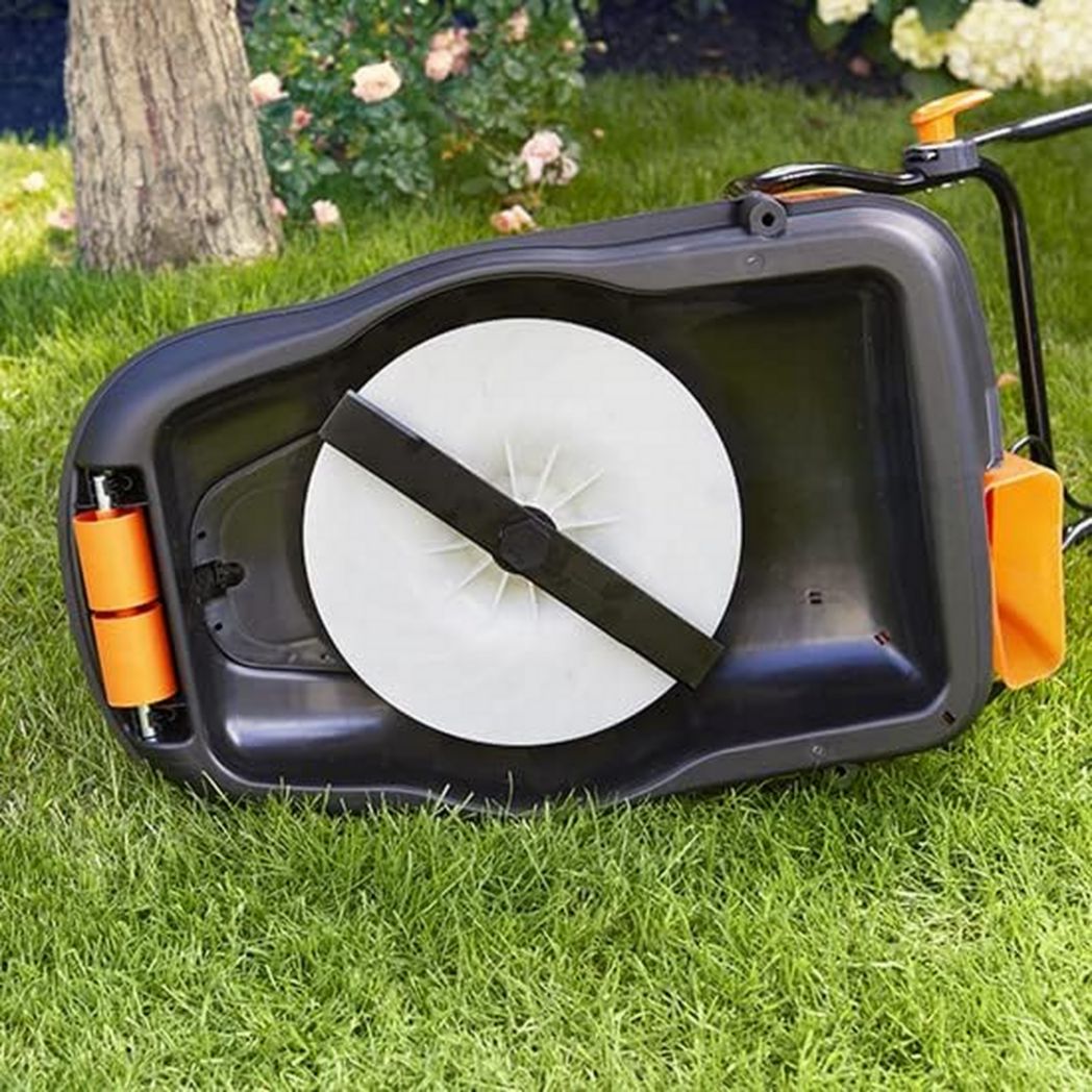 Tondeuse électrique LawnMaster 1800 W 36 cm - Bac de ramassage, hauteurs de coupe réglables, pour pelouses moyennes à grandes