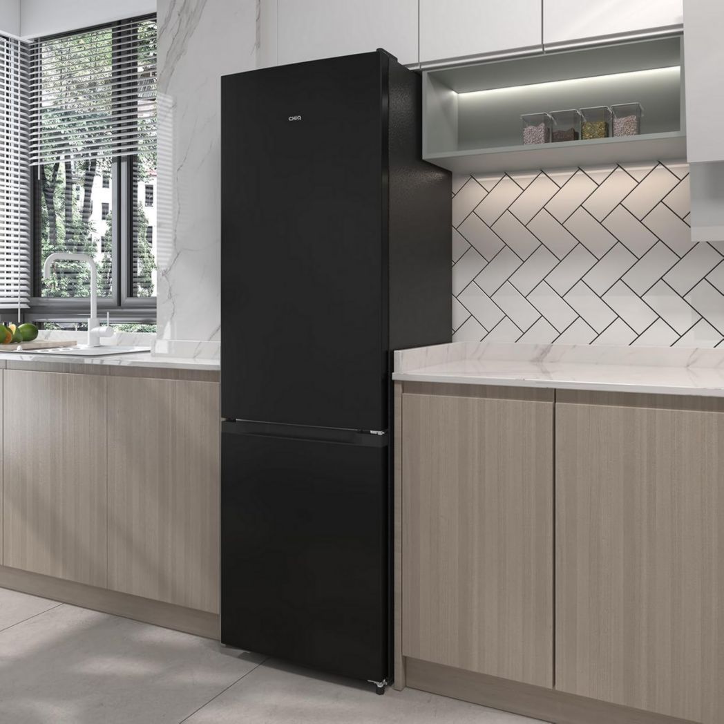 Réfrigérateur congélateur inférieur CHIQ CBM159LEBD 157 litres (109 + 48) Low Frost, faible bruit, refroidissement rapide, faible encombrement