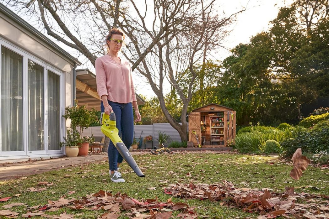 RYOBI - Souffleur aspirateur broyeur sans fil 18 volts ONE+, sans balais - 201 km/h (livré sans batterie) - OBV18