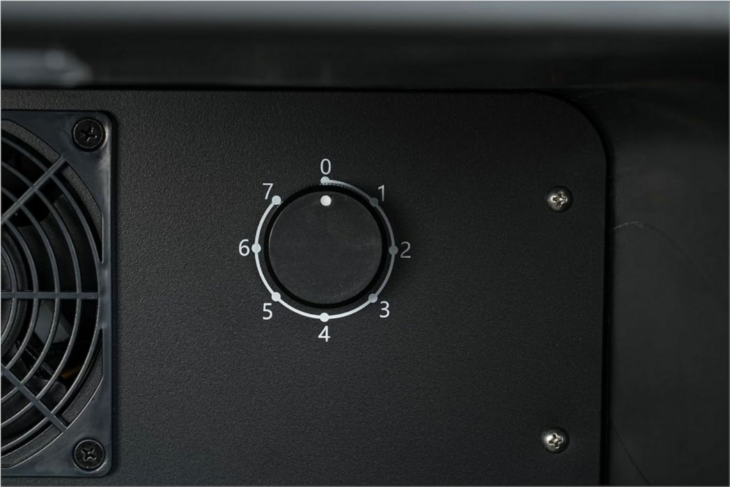 Réfrigérateur à boissons professionnel METRO GPC1088, métal/verre, 43 x 49 x 83 cm, 88 L, réfrigération statique, noir