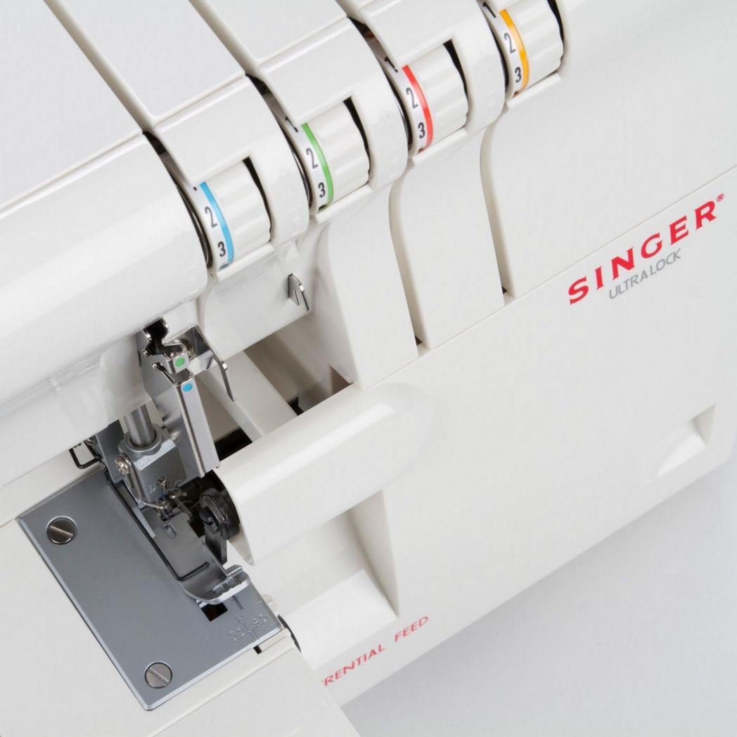 Surjeteuse Singer 14SH654
