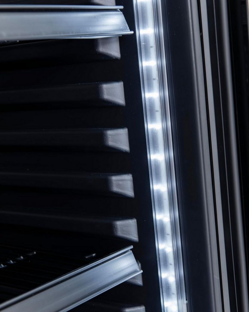 Réfrigérateur à boissons professionnel METRO GSC2360B, acier/verre, 62 x 63,6 x 175,3 cm, 347 L, avec serrure, noir