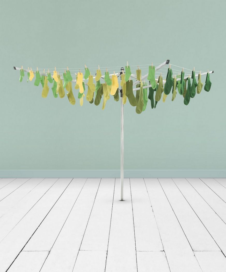 Brabantia - Séchoir à linge Lift-O-Matic - Étendoir à linge d'extérieur - Antidérapant - Résistant aux UV, 60 m - Rotation fluide - Pratique - Douille métallique à planter - Gris métallisé - 295 cm