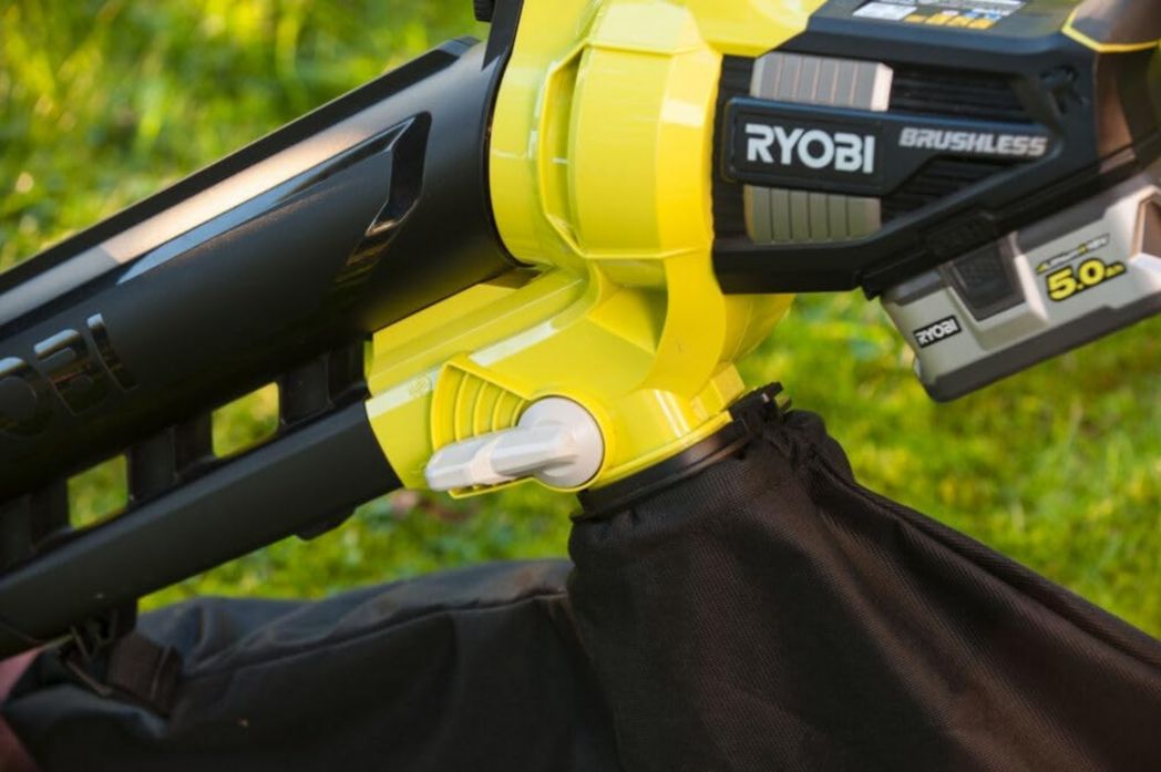 RYOBI - Souffleur aspirateur broyeur sans fil 18 volts ONE+, sans balais - 201 km/h (livré sans batterie) - OBV18