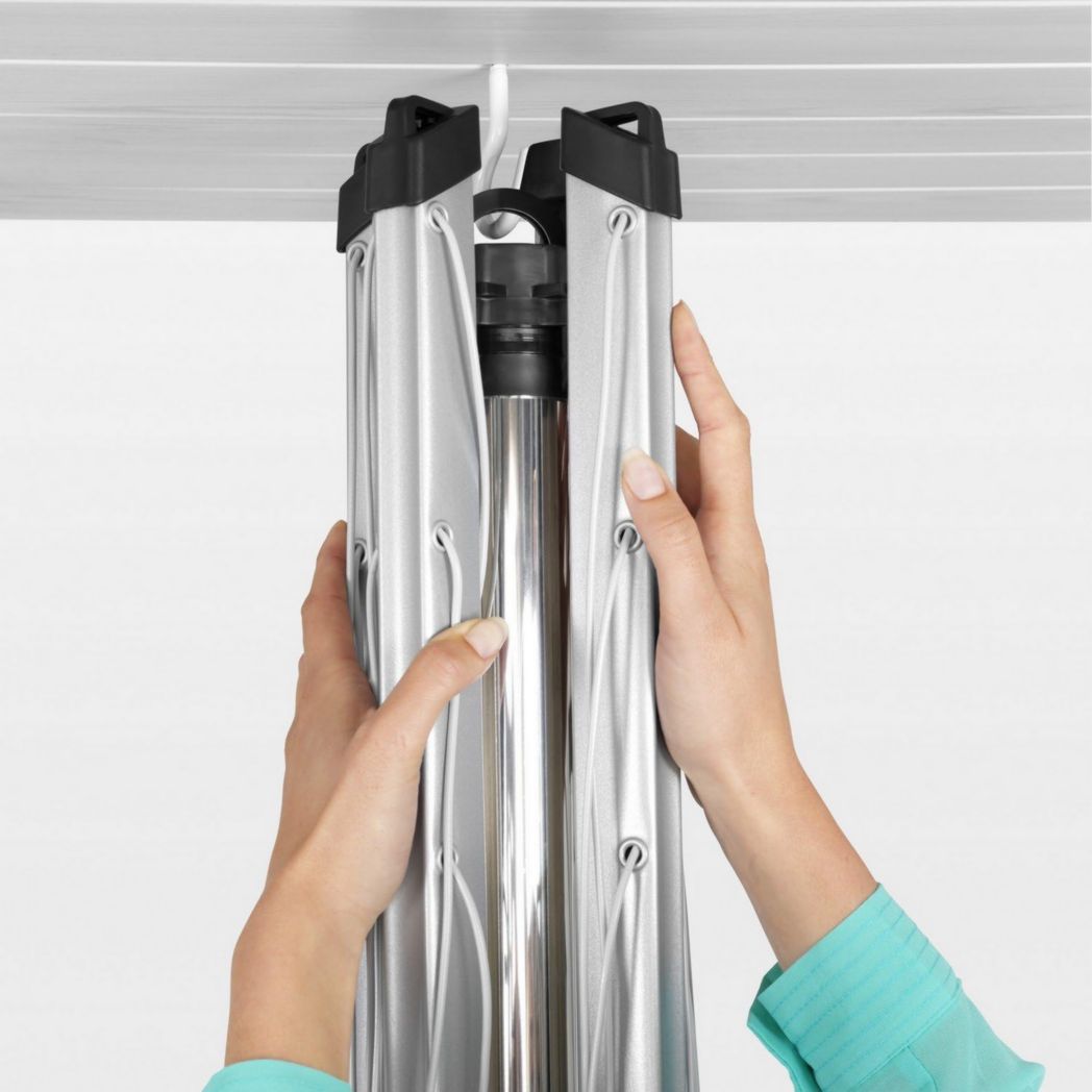 Brabantia - Séchoir à linge Lift-O-Matic - Étendoir à linge d'extérieur - Antidérapant - Résistant aux UV, 60 m - Rotation fluide - Pratique - Douille métallique à planter - Gris métallisé - 295 cm