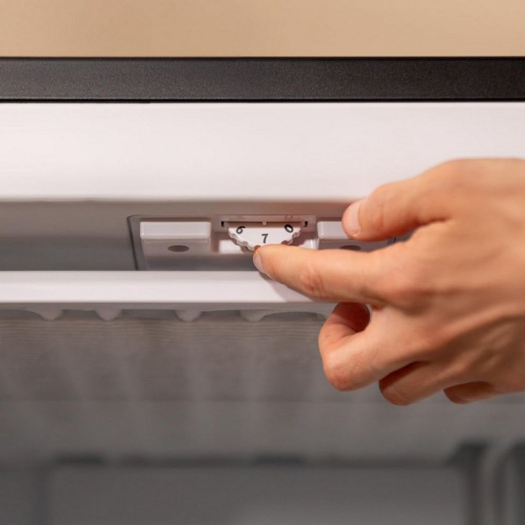 Congélateur vertical en acier inoxydable Cecotec Bolero CoolMarket TF 87 87 litres. Congélateur vertical en acier inoxydable de 83,6 cm de haut et 50,6 cm de large avec une grande capacité et une classe énergétique E.