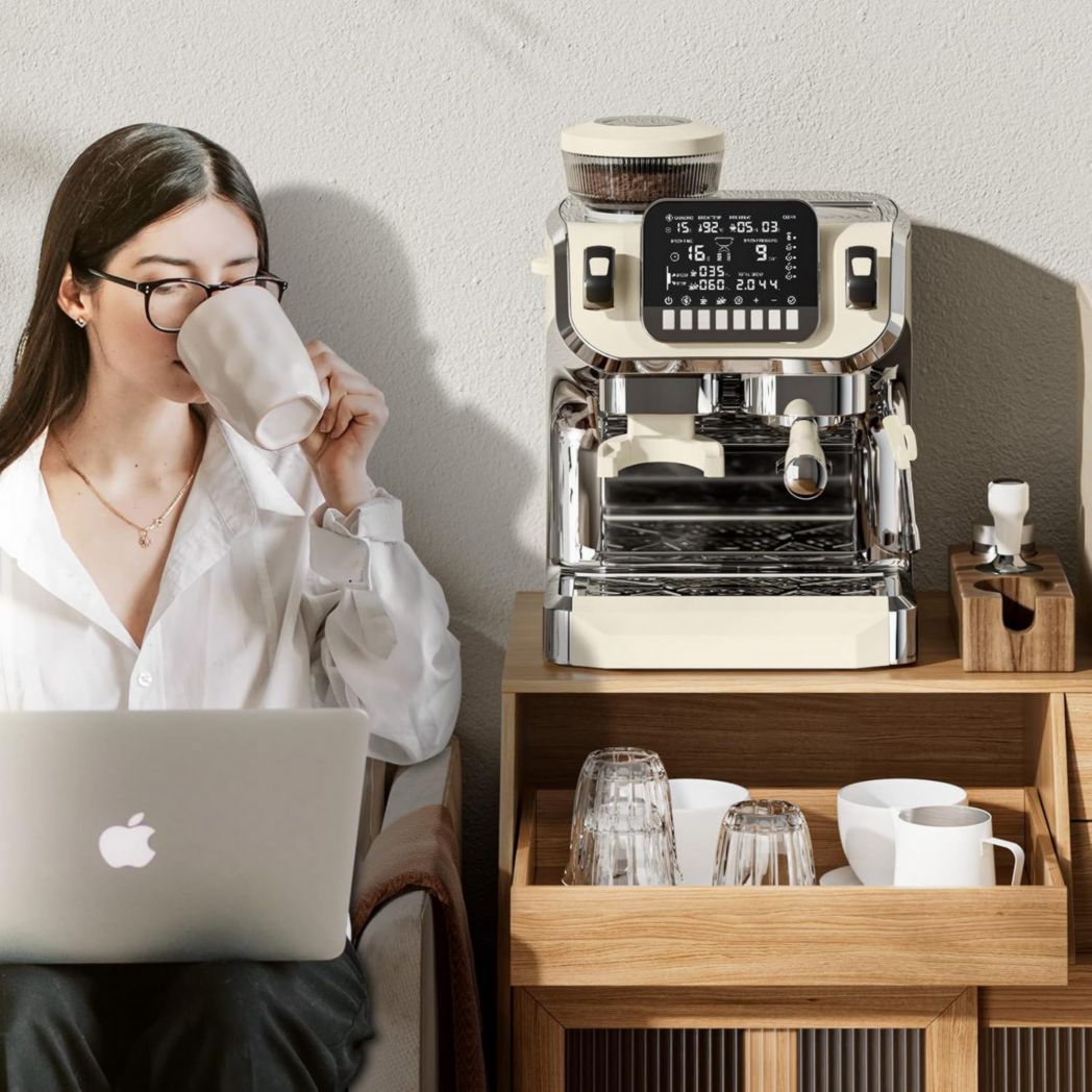 Machine à expresso Mcilpoog TC520 avec mousse de lait, machine à café semi-automatique avec moulin, machine à expresso facile à utiliser avec grand écran de 6 pouces, pompe à pression de 15 bars