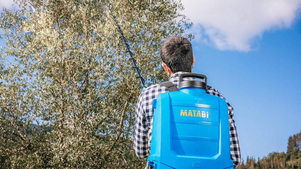 Pulvérisateur électrique Matabi e15 LT - Batterie Li-ION amovible - Jusqu'à 150 L d'autonomie - Design compact et léger - Sangles rembourrées - Réservoir ergonomique - Buses incluses - Fabriqué en UE
