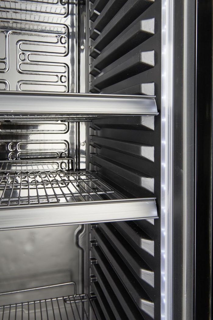 Réfrigérateur à boissons professionnel METRO GSC2360B, acier/verre, 62 x 63,6 x 175,3 cm, 347 L, avec serrure, noir