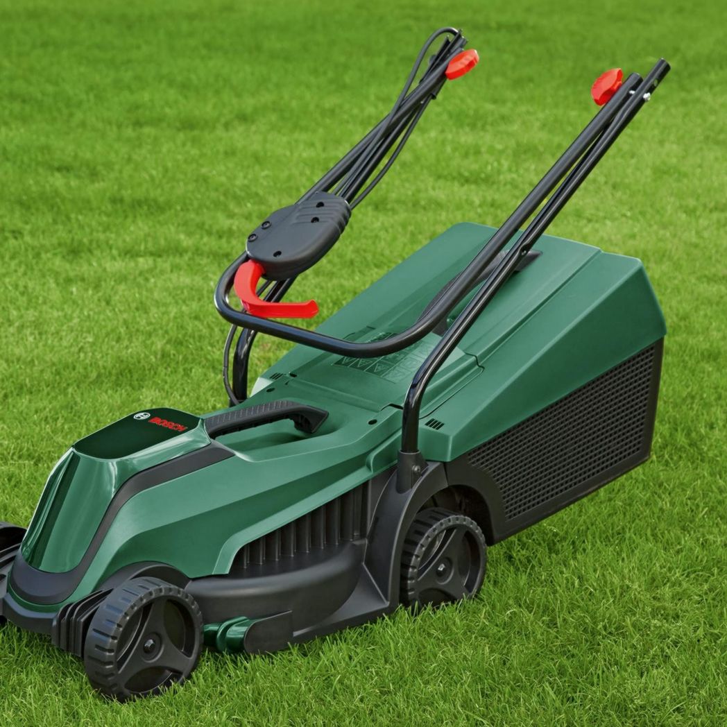 Tondeuse à gazon sans fil Bosch CityMower 18V-32-300 (18 V, 1 batterie 4,0 Ah, moteur sans balais, largeur de coupe : 32 cm, tond jusqu'à 300 m², dans un carton)