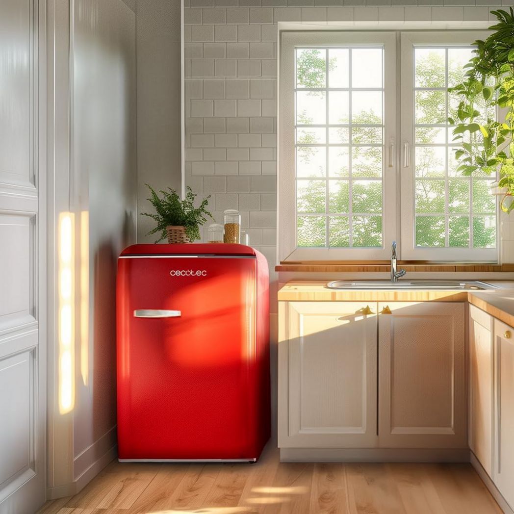 Mini-réfrigérateur Cecotec Bolero CoolMarket TT Origin 45 Rouge. Réfrigérateur de table rétro 45 L, 55 cm de haut, 44,7 cm de large, classe énergétique E, bac à glaçons et poignée chromée, rouge.