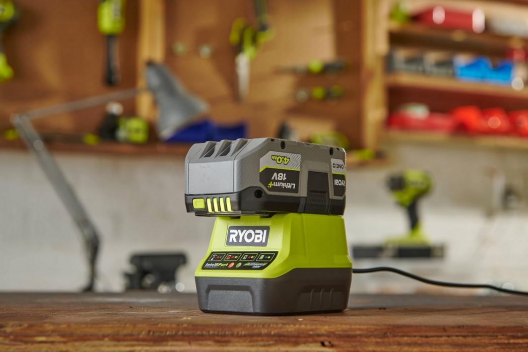 RYOBI - Souffleur aspirateur broyeur sans fil 18 volts ONE+, sans balais - 201 km/h (livré sans batterie) - OBV18