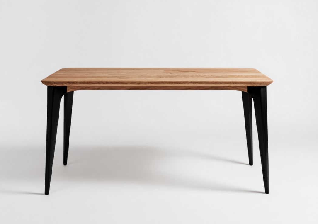 Bureau en bois naturel, plateau rectangulaire, pieds en métal noir, sans tiroirs ni compartiments