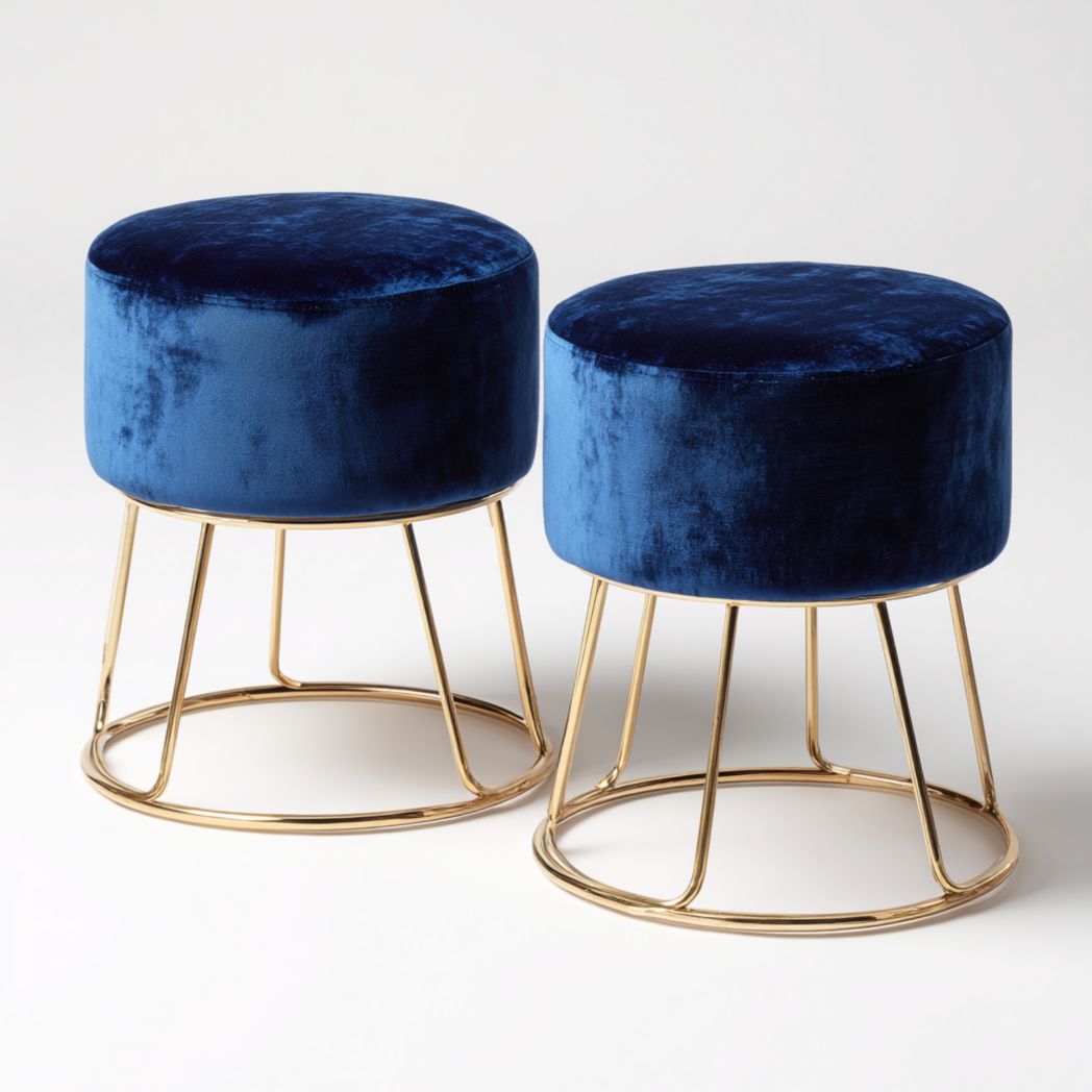 Lot de deux tabourets ronds bleus avec assise rembourrée et pieds métalliques dorés